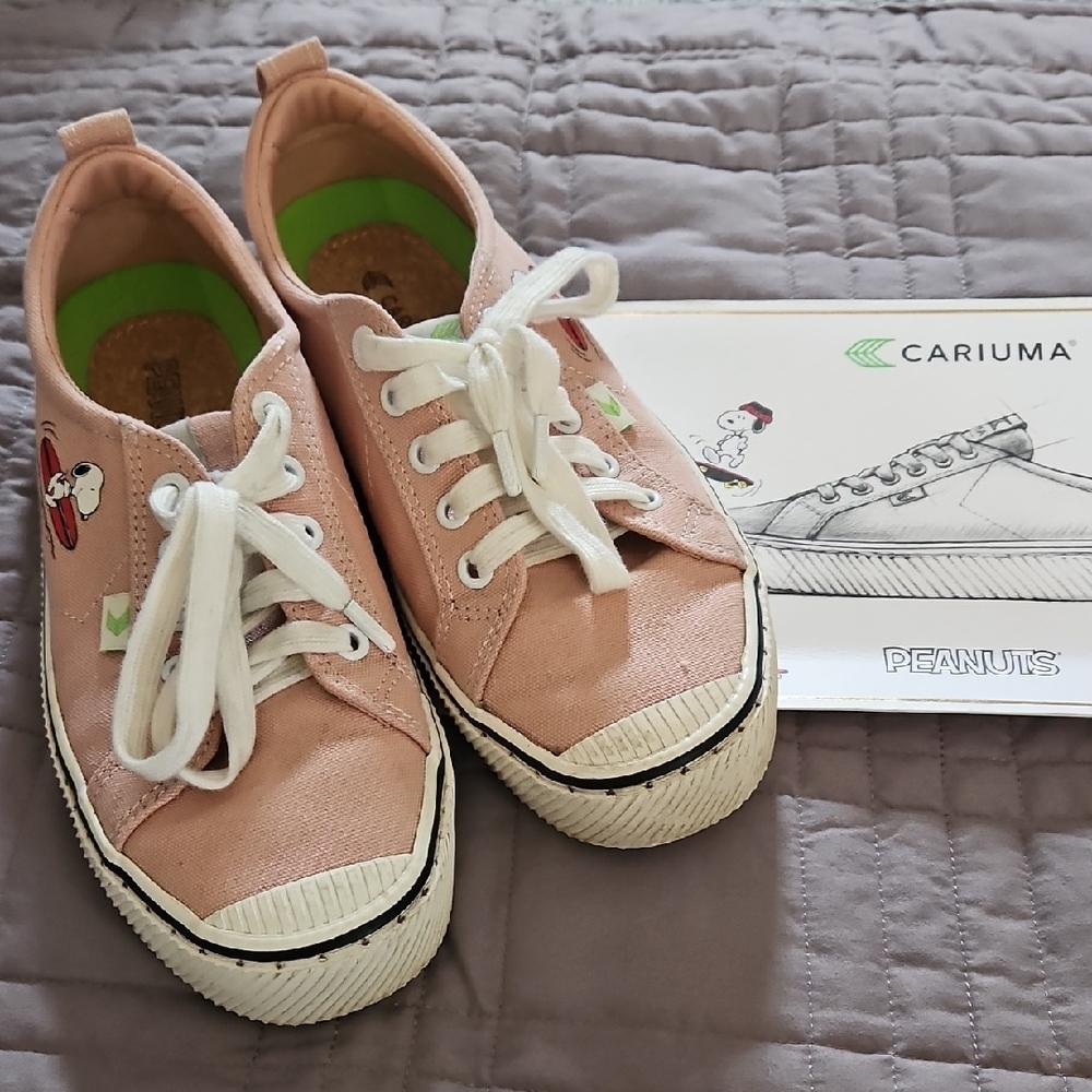 Cariuma Pink Sneakers with Snoopy Design Womens Size 8.5